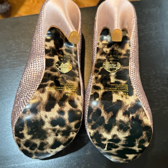 Besty Johnson Women Glitzee Rhinestone Peep Toe Slip On Pink Pump Heels Size 7.5 - Picture 2 of 6